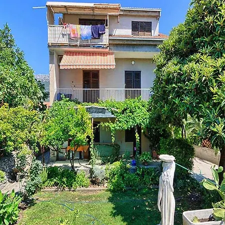 Lucija - Three Bedroom With Balcony Appartement *