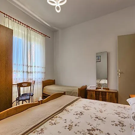 Lucija - Three Bedroom With Balcony Appartement Kaštela